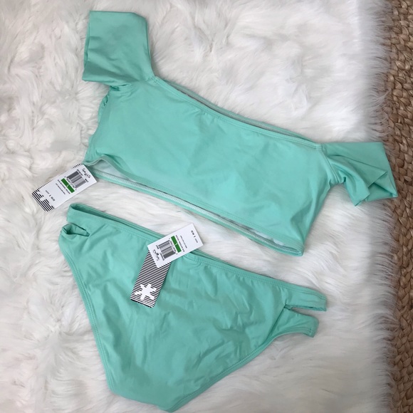 Splendid Sunsational Off Shoulder Bikini in Mint - Picture 6 of 8
